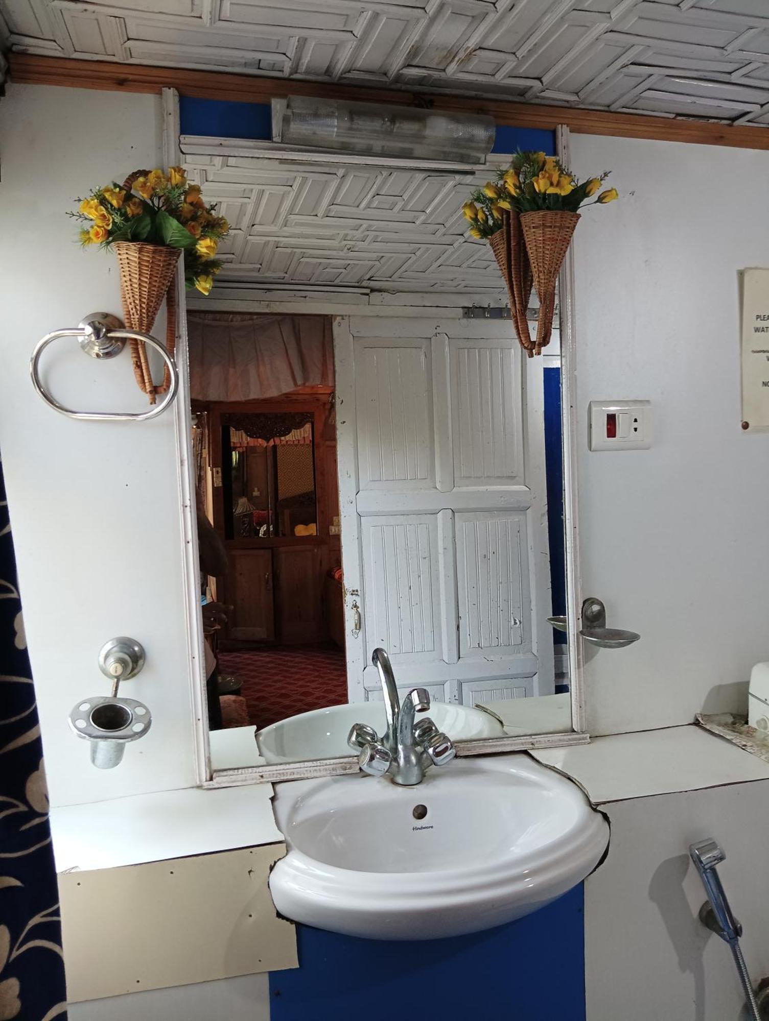 New Minar Group Of Houseboats Hotel Srinagar  Exterior photo